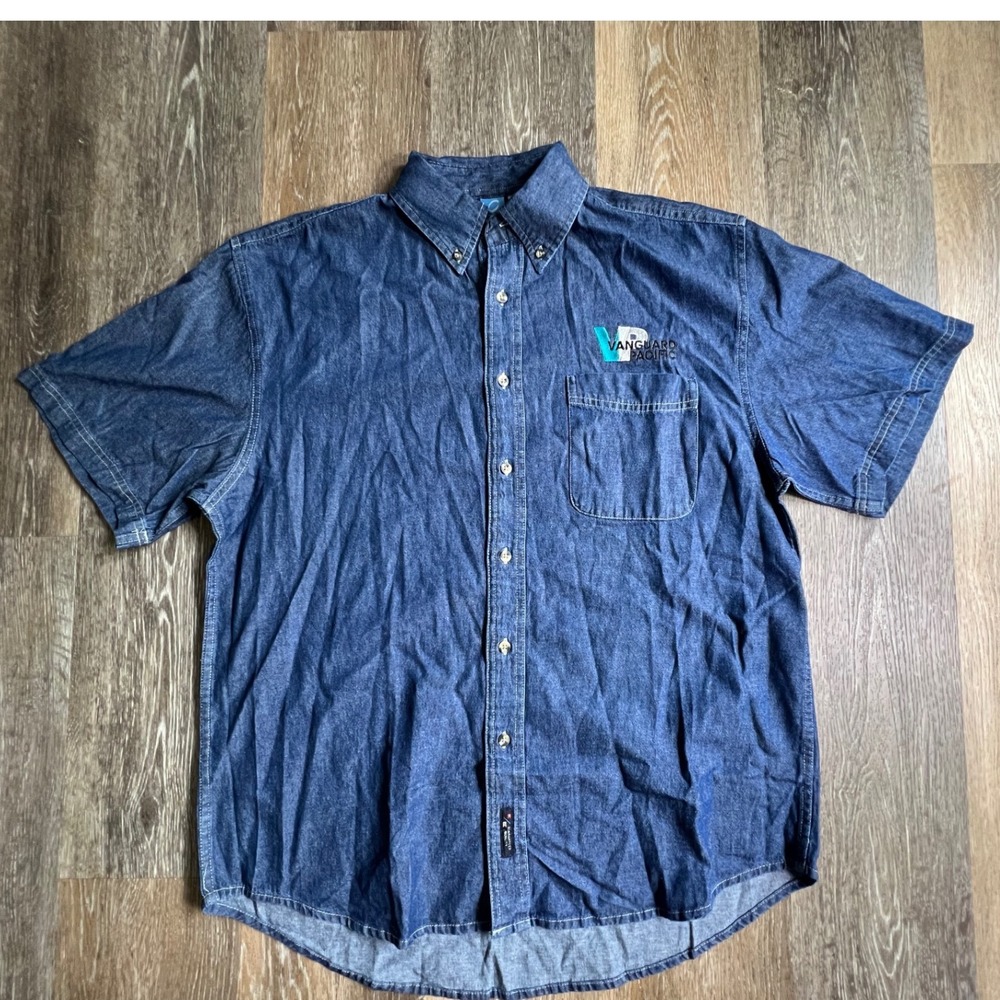 Port and Company Denim Button Down Shirt Mens Large Blue Short Sleeve 100 cotton